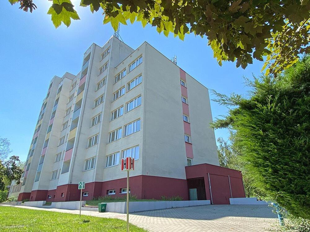 Хостел Dom Studencki Raj Вроцлав Экстерьер фото